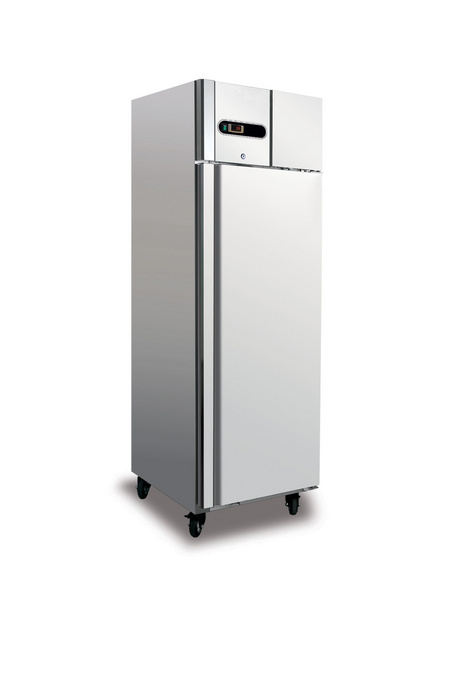 Commercial refrigerator