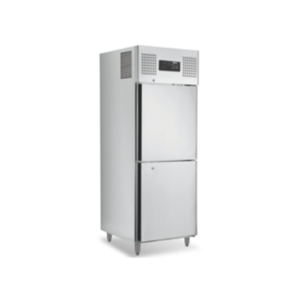 Ventilated upright freezer
