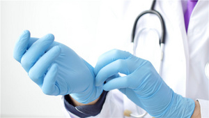 Medical nitrile examination gloves