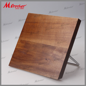 MA131-557 magnetic wooden block
