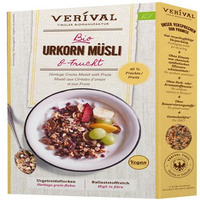 Muesli with coconut and apricots