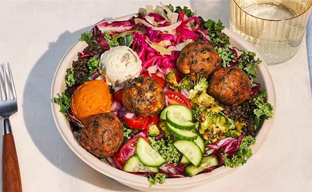 The Mediterranean Restaurant Chain That Completely Took Over 2024