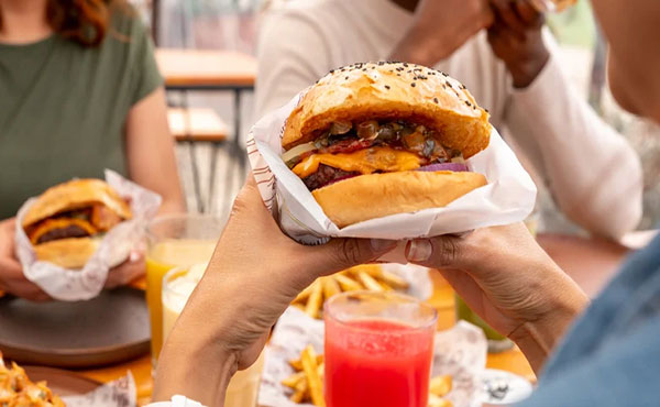 This Retro Burger Chain From The 1970s Only Has 7 Locations Left