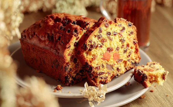 For 129 Years, This Texas Bakery Has Perfected Its Fruitcake (With A Money-Back Guarantee)